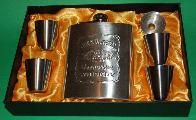 7oz-Jack-Daniels-Hip-Flask-gift-set+Bottle Opener Fridge Magnets_NEW!!! 